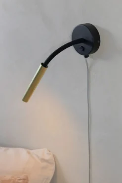 Jolie Vägglampa Svart/Mässing
