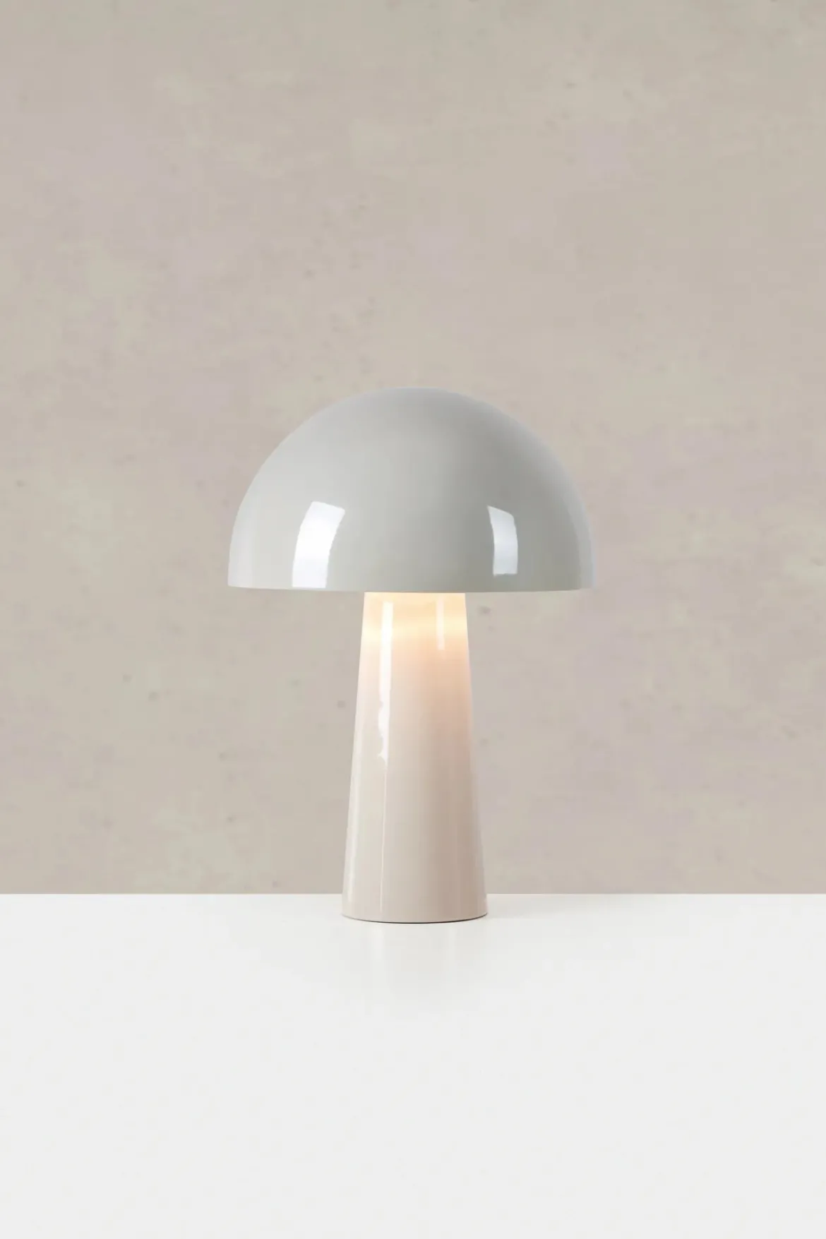 Mantar Bordslampa Greige