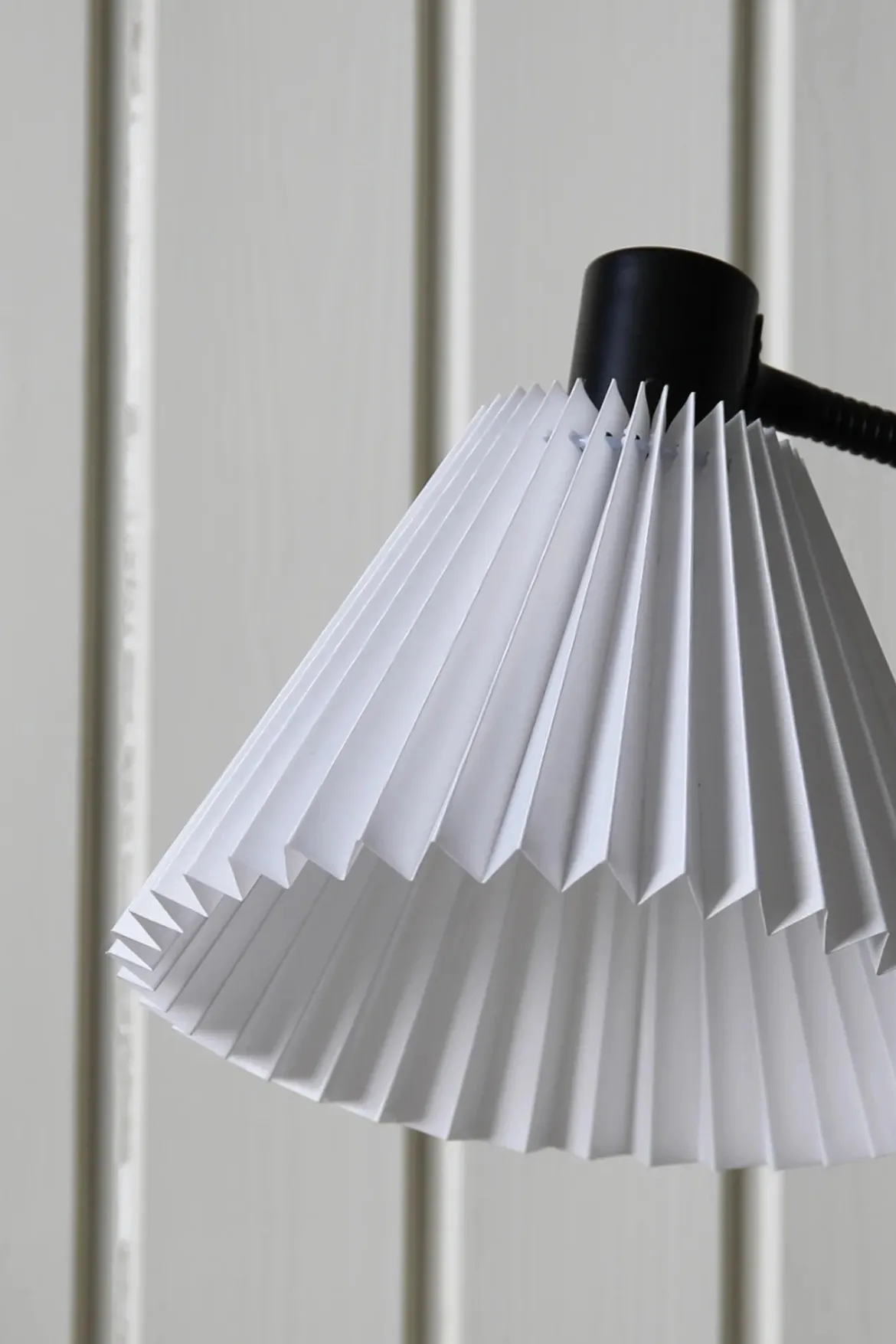 Mira Bordslampa Vit/Svart