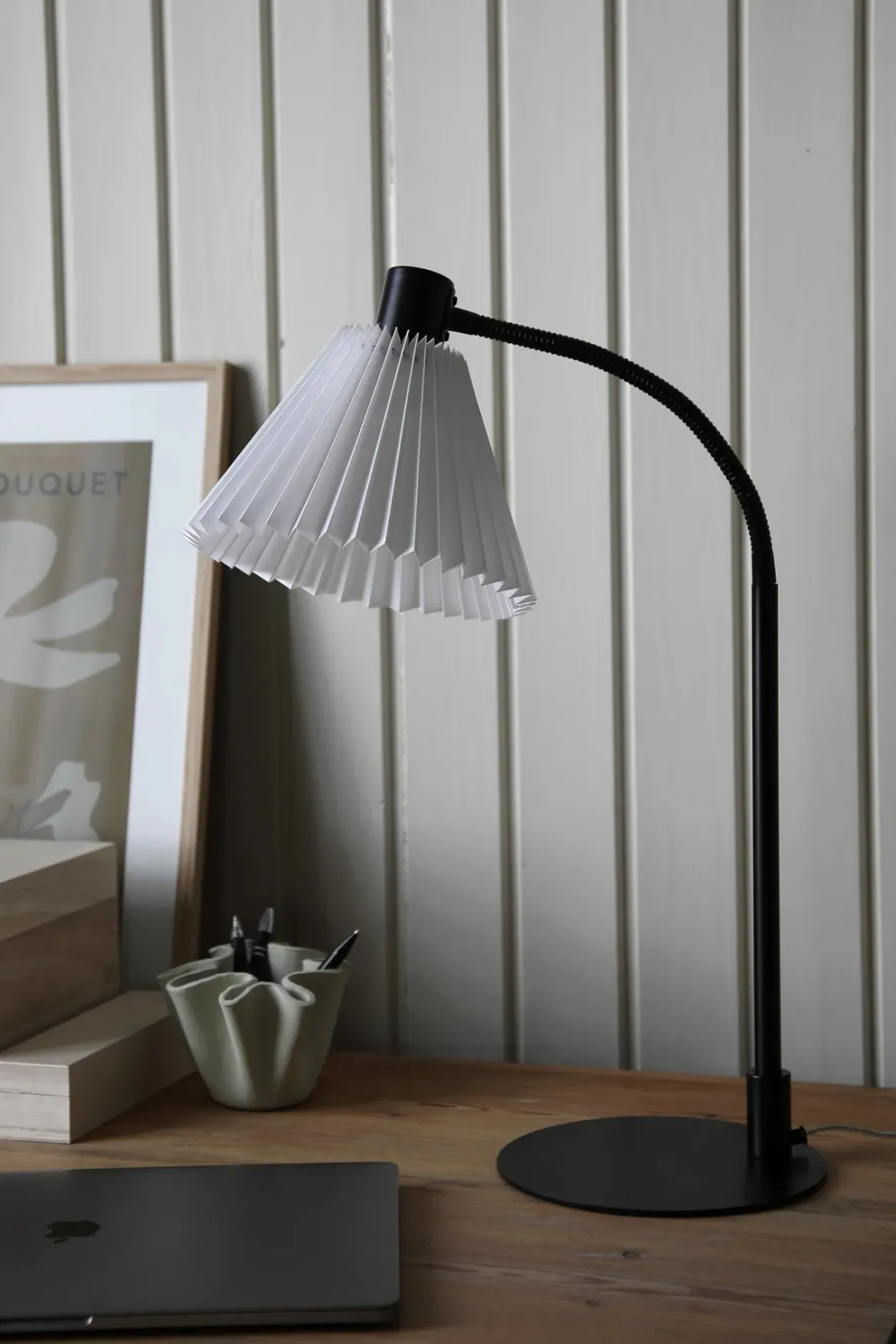 Mira Bordslampa Vit/Svart