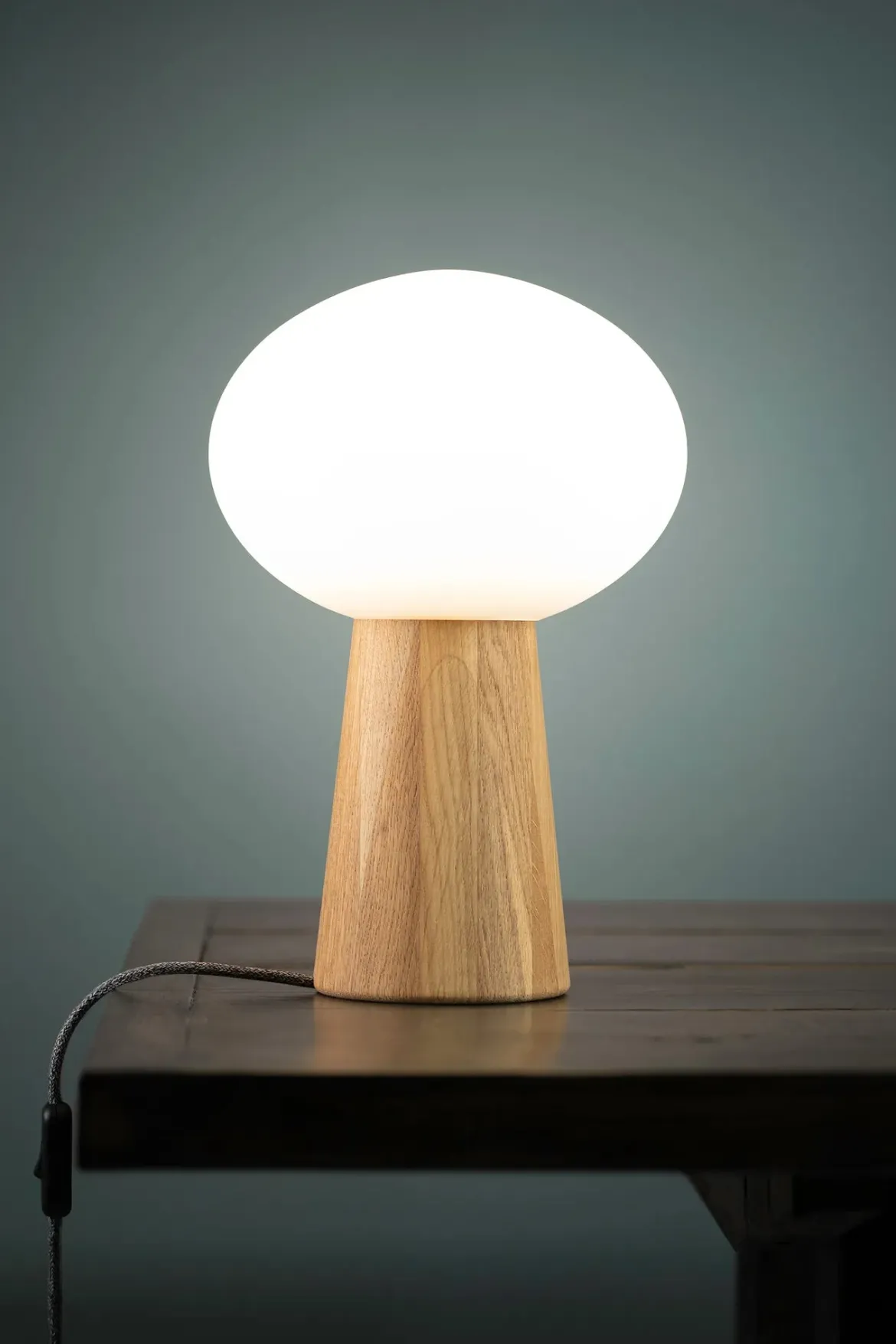 Pater Bordslampa Ek